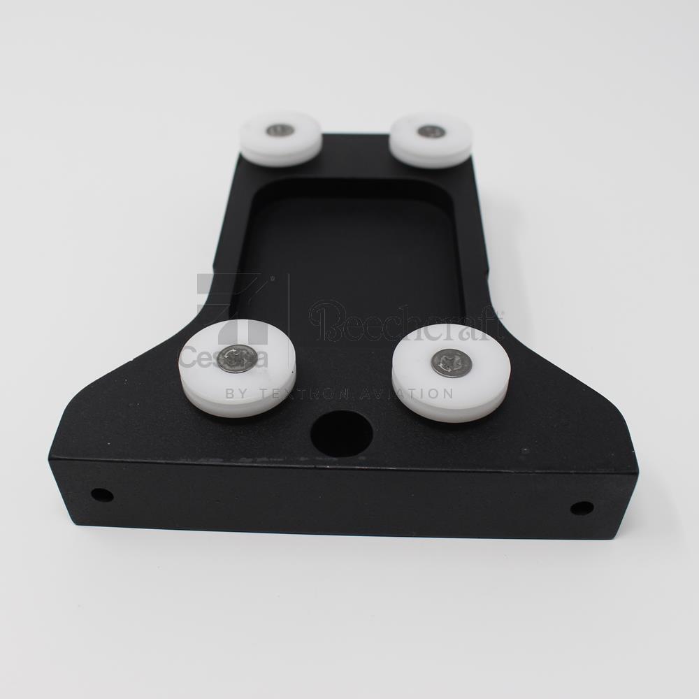 DOOR CARRIER- R.H. FRNGIBLE
